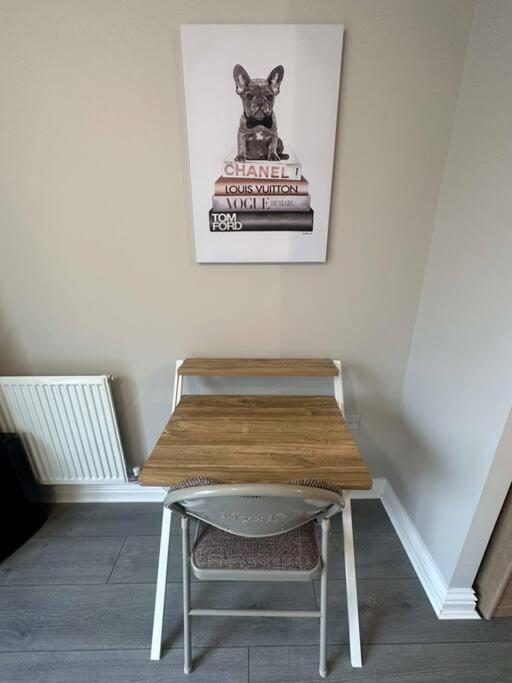 Cute Apartment Next To Colindale Station Edgware Bagian luar foto