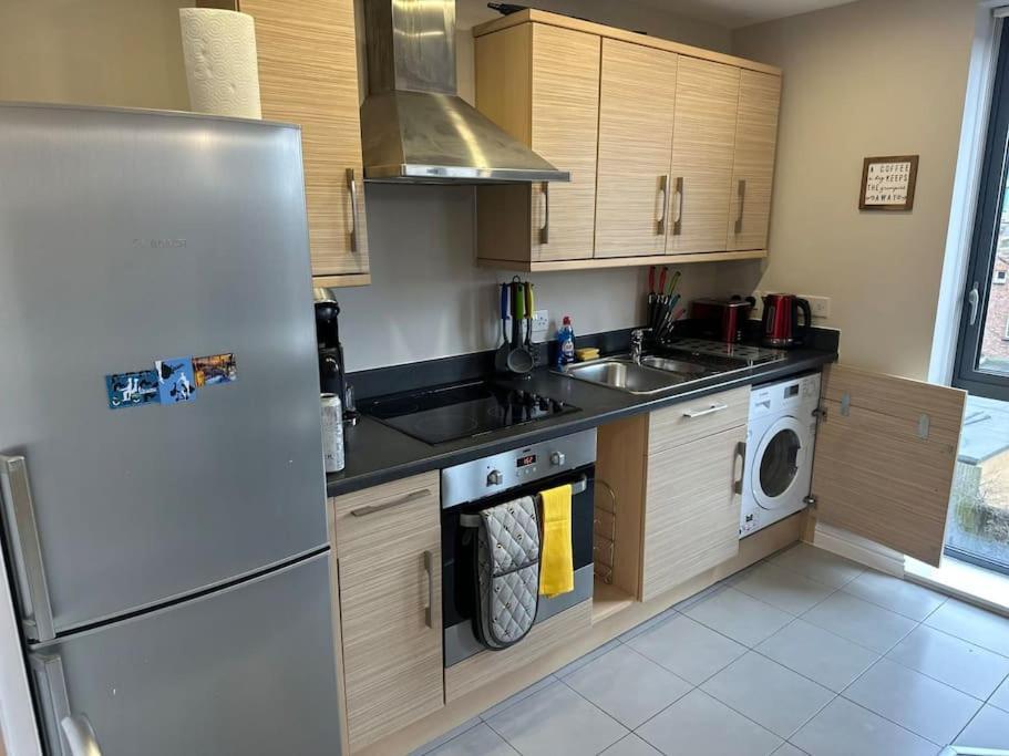 Cute Apartment Next To Colindale Station Edgware Bagian luar foto
