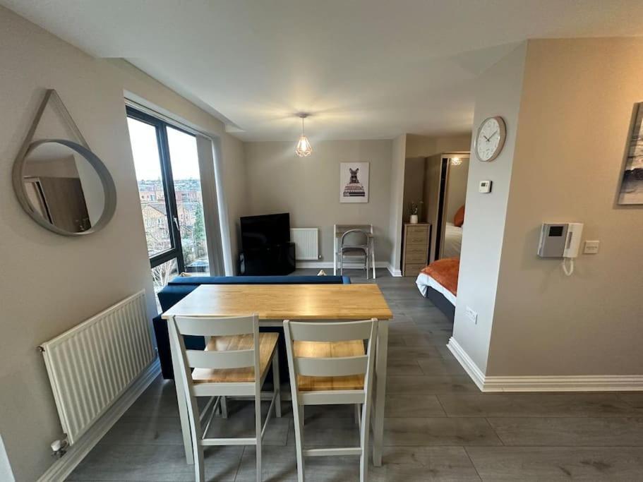 Cute Apartment Next To Colindale Station Edgware Bagian luar foto